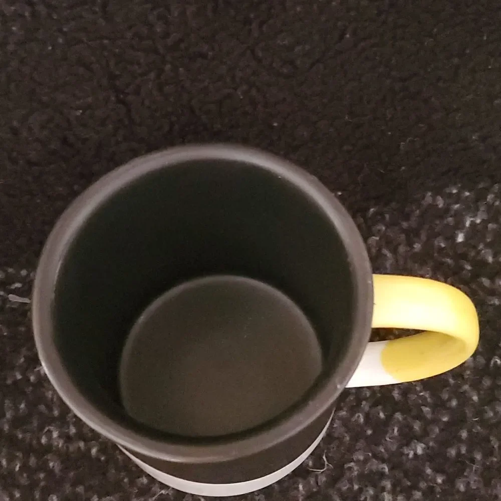 Starbucks 2017 Angle Dip Black Yellow Handle Coffee Cup 12 oz